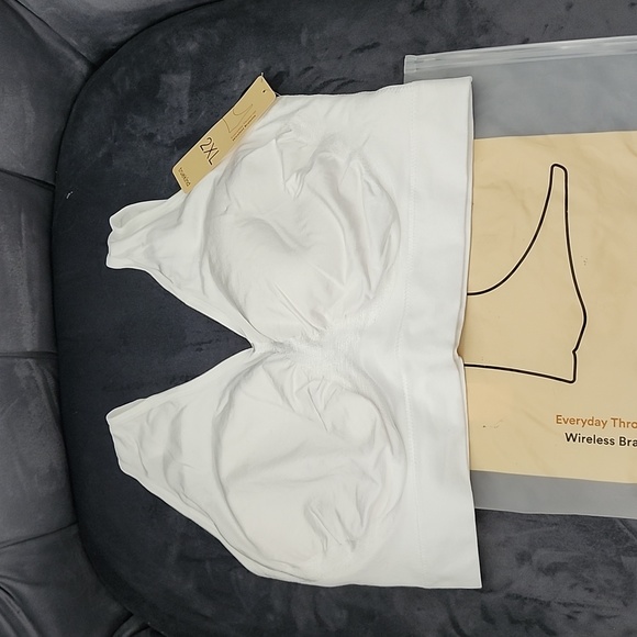 Shapermint Truekind L( 38)wireless bralette brand new sports bra - Picture 1 of 4